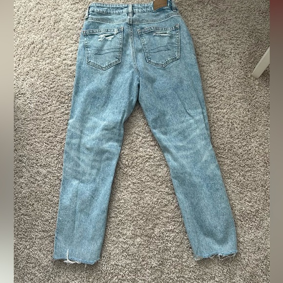 American Eagle Ripped Jeans - Picture 2 of 4